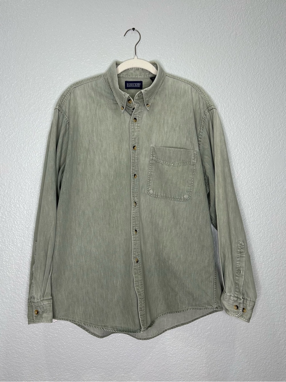 Vintage Lands' End Men’s Sage Green Long-Sleeve Button-Down Shirt